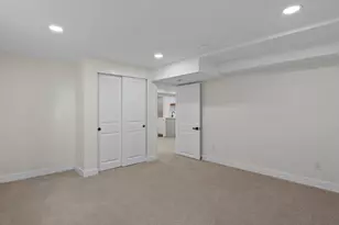 3630 S Hillcrest Dr, Denver, CO 80237 - Photo 30