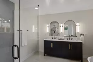 3630 S Hillcrest Dr, Denver, CO 80237 - Photo 16