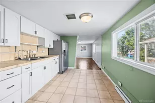 2810 W Short Pl, Denver, CO 80204 - Photo 8