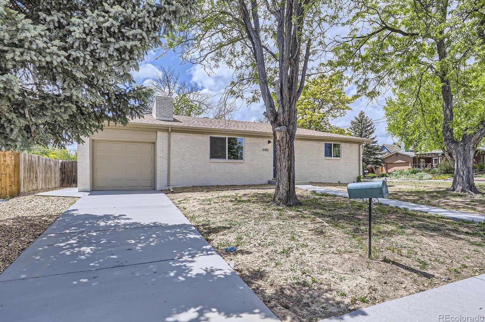 6185 Benton St, Arvada, CO 80003-5218