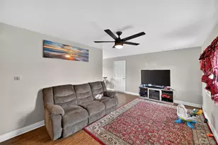 880 Lansing St, Aurora, CO 80010 - Photo 2