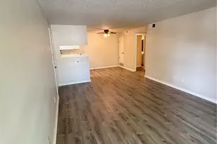 1766 S Pitkin Cir, Aurora, CO 80017 - Photo 4