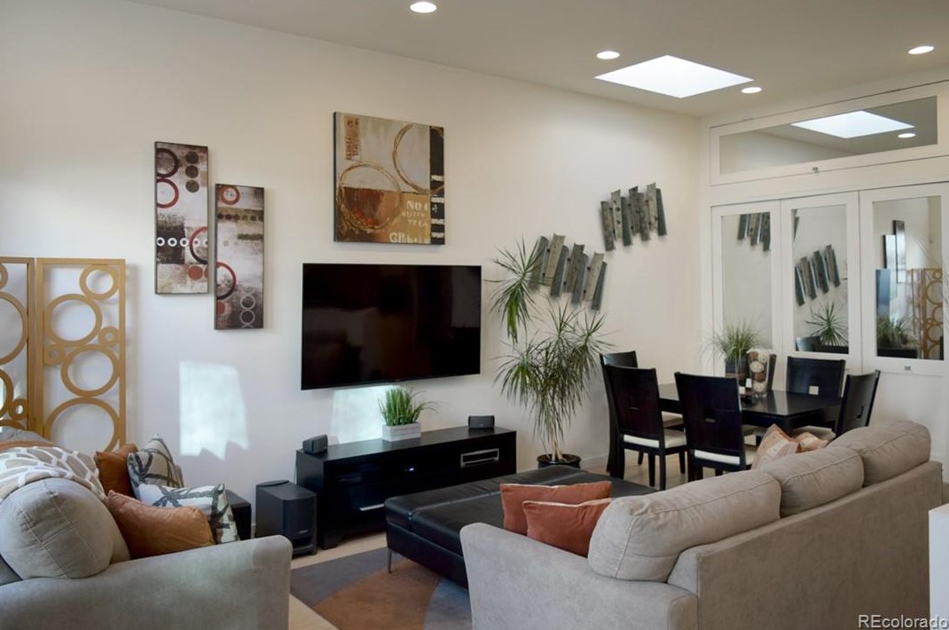 2531 Washington St, Denver, CO 80205
