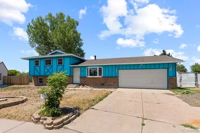 659 S Newark Court, Aurora, CO 80012 - Photo 2