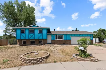 659 S Newark Court, Aurora, CO 80012 - Photo 1