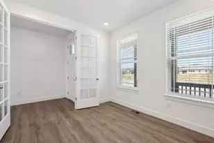 898 Eastport Dr, Berthoud, CO 80513 - Photo 2