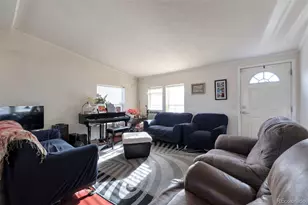 5853 S Quemoy Cir, Centennial, CO 80015 - Photo 2