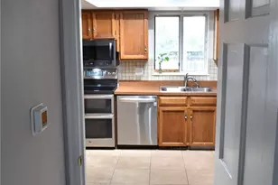 471 S Kingston Cir, Aurora, CO 80012 - Photo 6