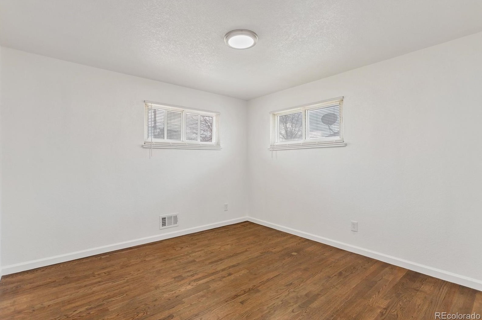 3090 Worchester St, Denver CO  80011-2025 exterior
