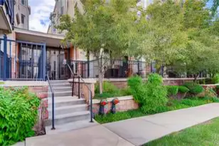 1521 Vine St, Denver, CO 80206 - Photo 4