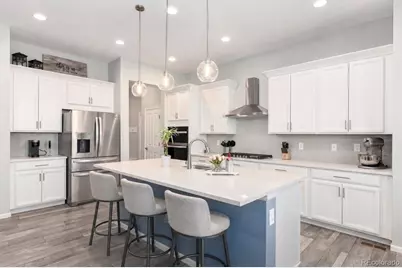 6807 S Riverwood Way, Aurora, CO 80016 - Photo 2