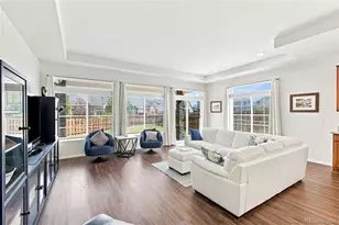 58 S Oak Hill Ct, Aurora, CO 80018 - Photo 12