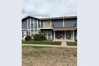 11718 E Canal Drive, Aurora, CO 80011 - Photo 2