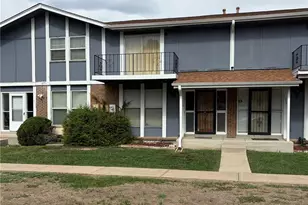 11718 E Canal Dr, Aurora, CO 80011 - Photo 2