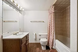 1581 E Nichols Cir, Centennial, CO 80122 - Photo 22