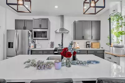 220 S Vandriver Way, Aurora, CO 80018 - Photo 10