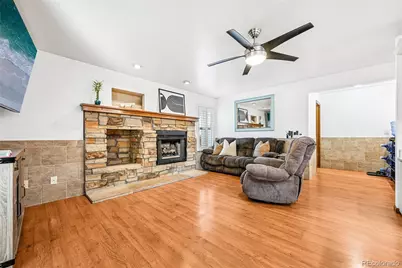 3637 S Waco Street, Aurora, CO 80013 - Photo 6