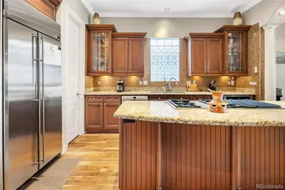 2527 Tremont Place, Denver, CO 80205 - Photo 4