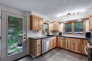 10690 S Deer Creek Rd, Littleton, CO 80127 - Photo 16