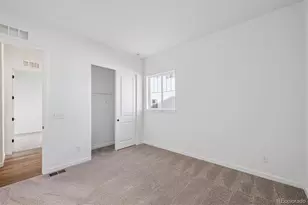 3795 Emerald Shore Cir, Loveland, CO 80538 - Photo 4