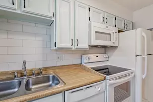 2047 S Milwaukee St, Denver, CO 80210 - Photo 12