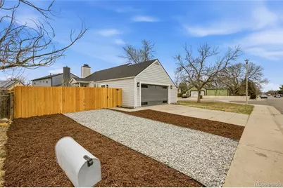 4711 Granby Way, Denver, CO 80239 - Photo 4