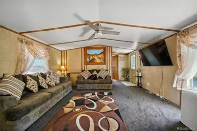 422 Willow Drive, Lochbuie, CO 80603 - Photo 4