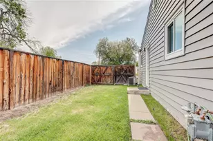 705 Newark St, Aurora, CO 80010 - Photo 14