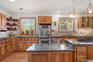 2399 Vista Dr, Larkspur, CO 80118 - Photo 2