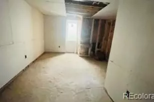 3233 Curtis Street, Denver, CO 80205 - Photo 6