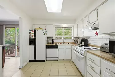 984 S Victor Way, Aurora, CO 80012 - Photo 8