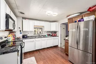 1809 Crystal St, Aurora, CO 80011 - Photo 6