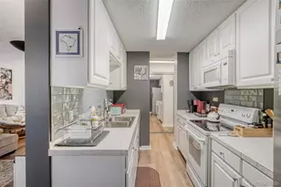 2225 Buchtel Blvd, Denver, CO 80210 - Photo 14