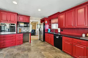 10290 W Saratoga Pl, Littleton, CO 80127 - Photo 6