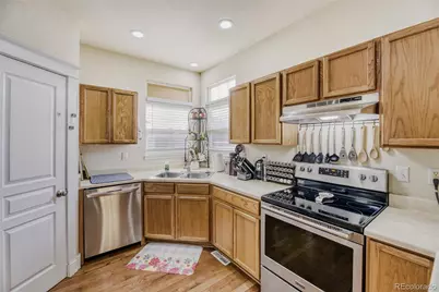 19268 E Caspian Place, Aurora, CO 80013 - Photo 10