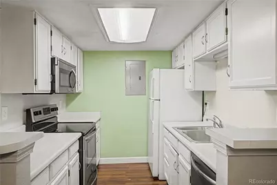 942 S Walden Street #106, Aurora, CO 80017 - Photo 6