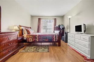 942 S Walden St, Aurora, CO 80017 - Photo 10