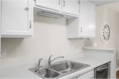 942 S Walden Street #106, Aurora, CO 80017 - Photo 8