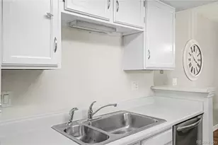 942 S Walden St, Aurora, CO 80017 - Photo 8