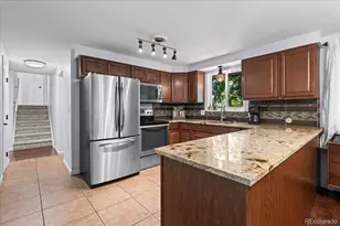 61 Birch Ct, Longmont, CO 80503 - Photo 2