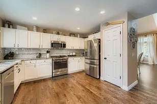 3051 S Espana Way, Aurora, CO 80013 - Photo 4