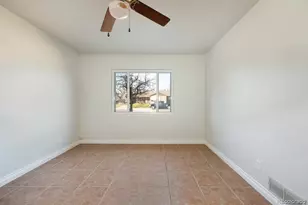 702 Scranton Ct, Aurora, CO 80011 - Photo 24