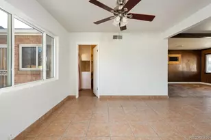 702 Scranton Ct, Aurora, CO 80011 - Photo 16