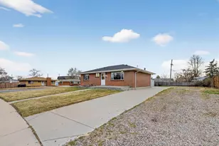 2500 Westchester Dr, Denver, CO 80221 - Photo 4