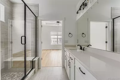 8905 S Riviera Way, Aurora, CO 80016 - Photo 16