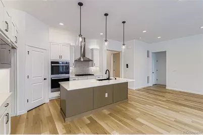 8905 S Riviera Way, Aurora, CO 80016 - Photo 10