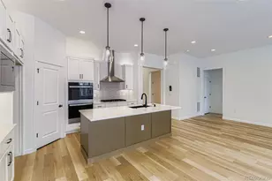 8905 S Riviera Way, Aurora, CO 80016 - Photo 10