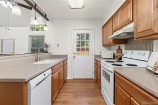 14199 E Dickinson Dr, Aurora, CO 80014 - Photo 8