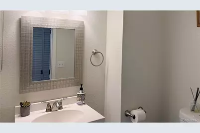 19292 E Nassau Drive, Aurora, CO 80013 - Photo 10
