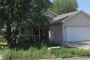 14574 Andrews Dr, Denver, CO 80239 - Photo 2